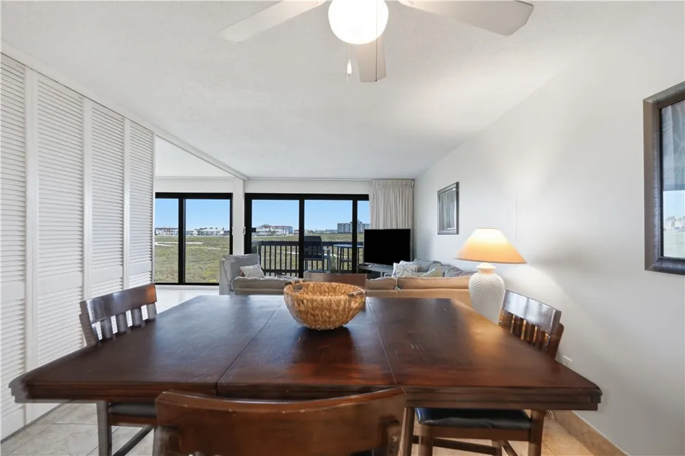 15340 Leeward Drive #303 Corpus Christi, TX 78418