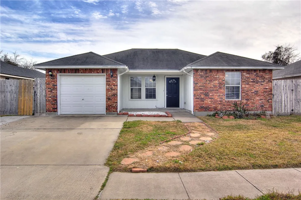5825 Skylark Corpus Christi, TX 78408