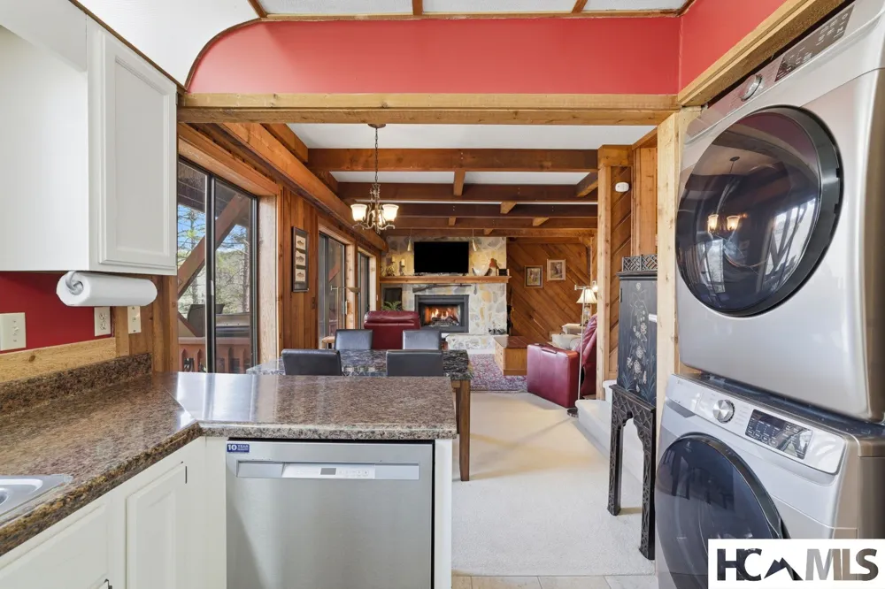221 Toxaway Falls Drive #1A Lake Toxaway, NC 28747