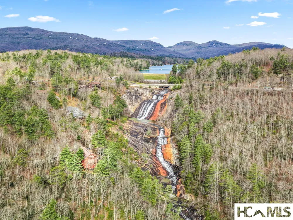 221 Toxaway Falls Drive #1A Lake Toxaway, NC 28747