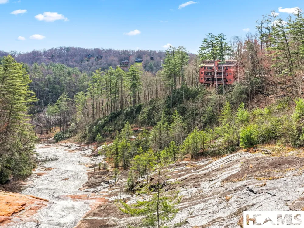 221 Toxaway Falls Drive #1A Lake Toxaway, NC 28747