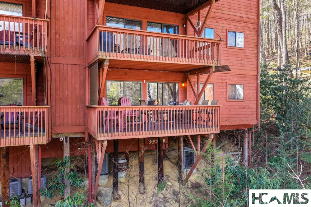 221 Toxaway Falls Drive #1A Lake Toxaway, NC 28747