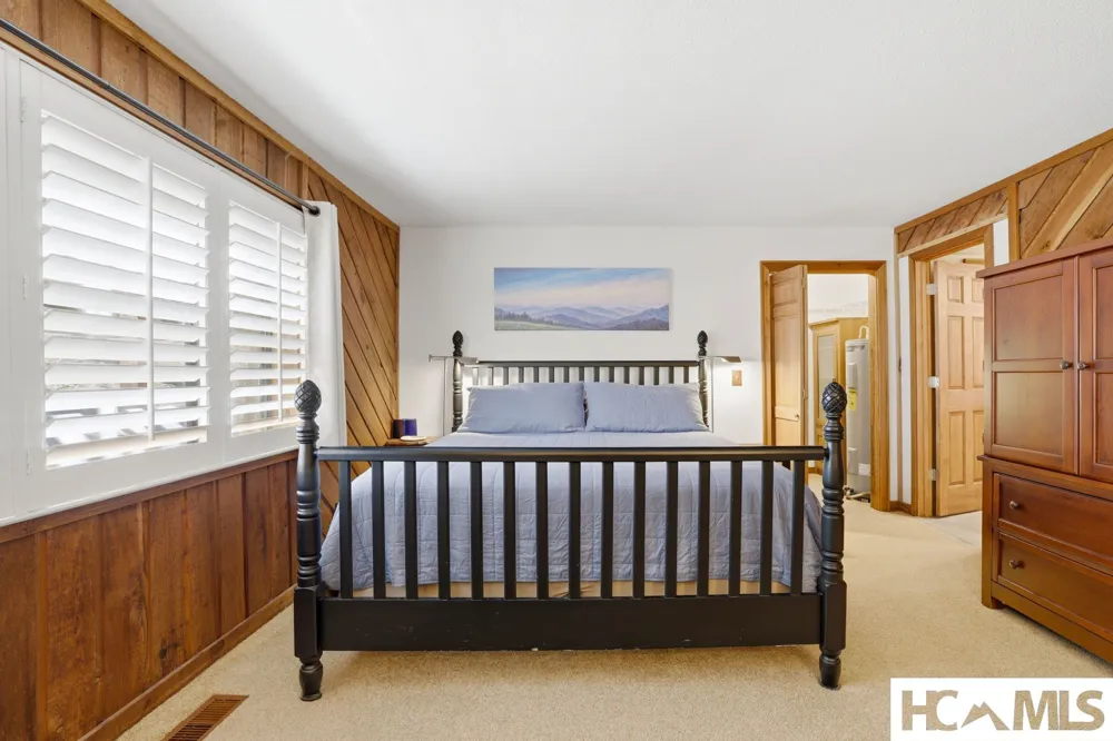 221 Toxaway Falls Drive #1A Lake Toxaway, NC 28747