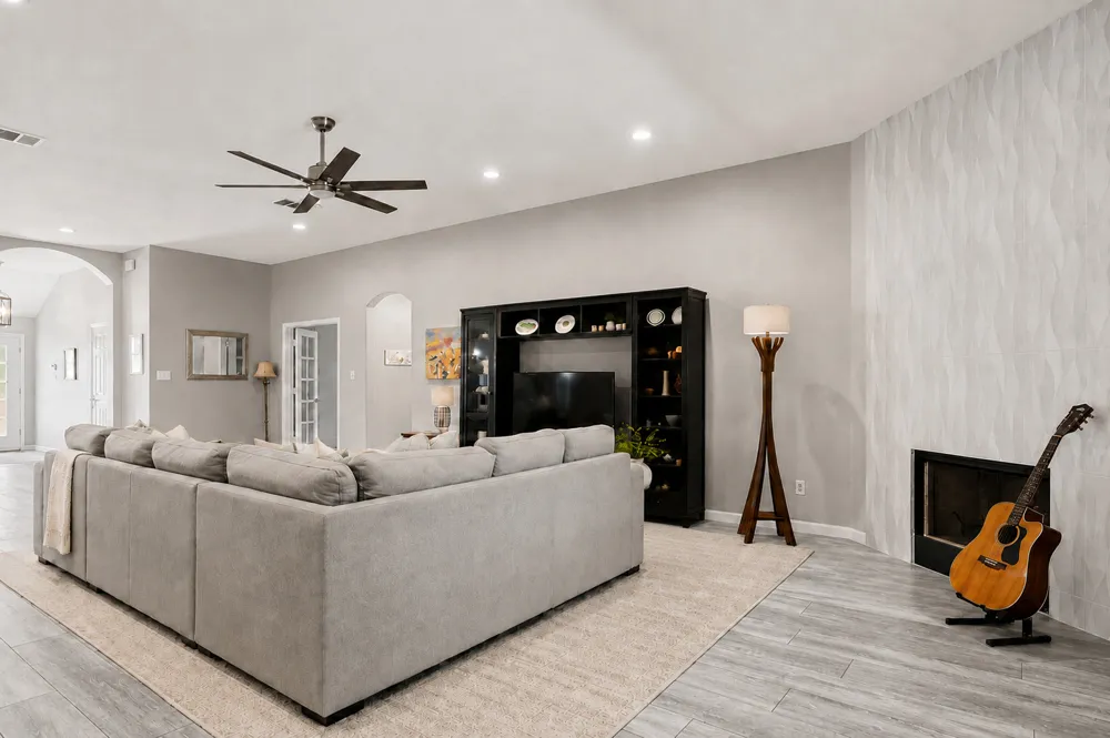 1921 Rutherford Drive Leander, TX 78641