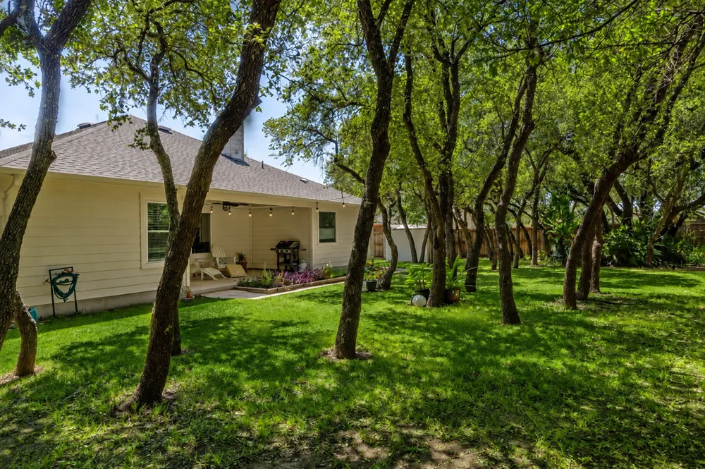 1921 Rutherford Drive Leander, TX 78641
