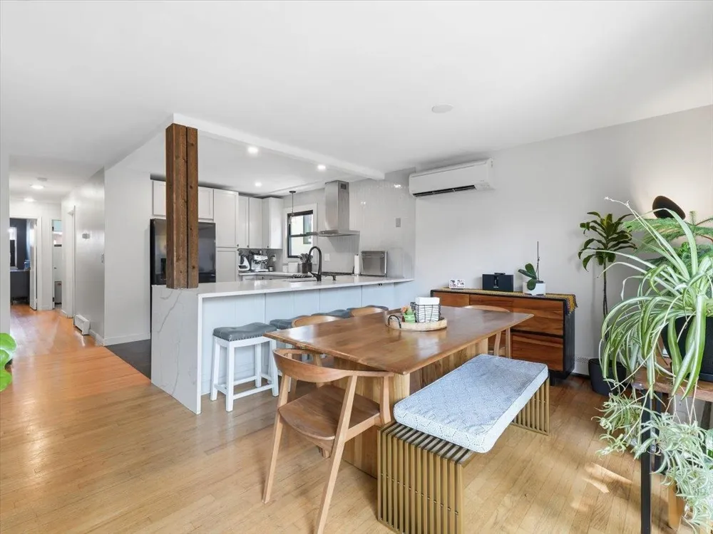 59 HAUXHURST AVE Weehawken, NJ 00786