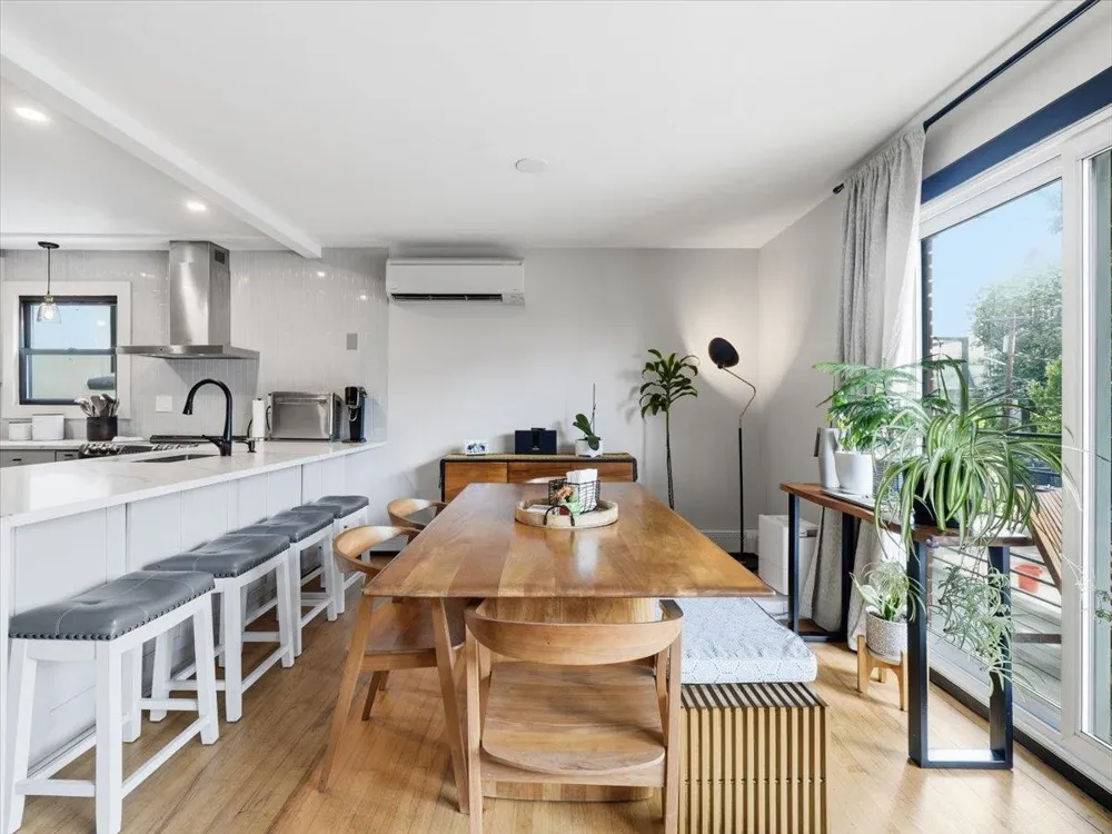 59 HAUXHURST AVE Weehawken, NJ 00786
