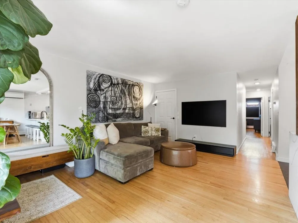 59 HAUXHURST AVE Weehawken, NJ 00786