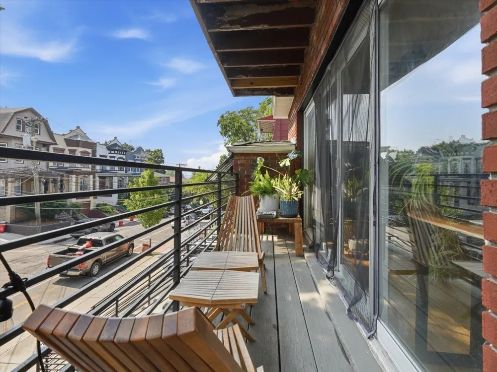 59 HAUXHURST AVE Weehawken, NJ 00786