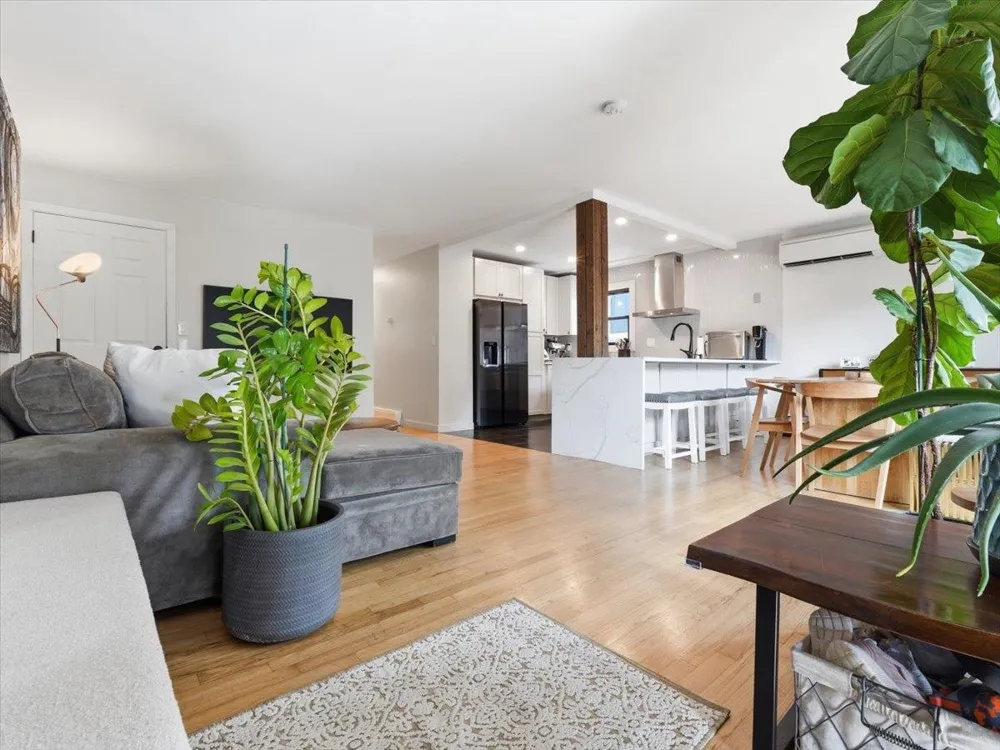 59 HAUXHURST AVE Weehawken, NJ 00786