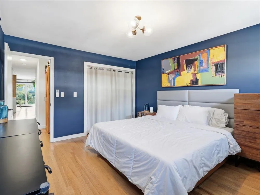 59 HAUXHURST AVE Weehawken, NJ 00786
