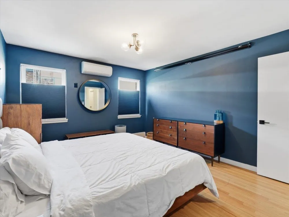 59 HAUXHURST AVE Weehawken, NJ 00786