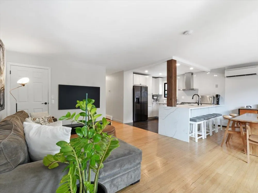59 HAUXHURST AVE Weehawken, NJ 00786