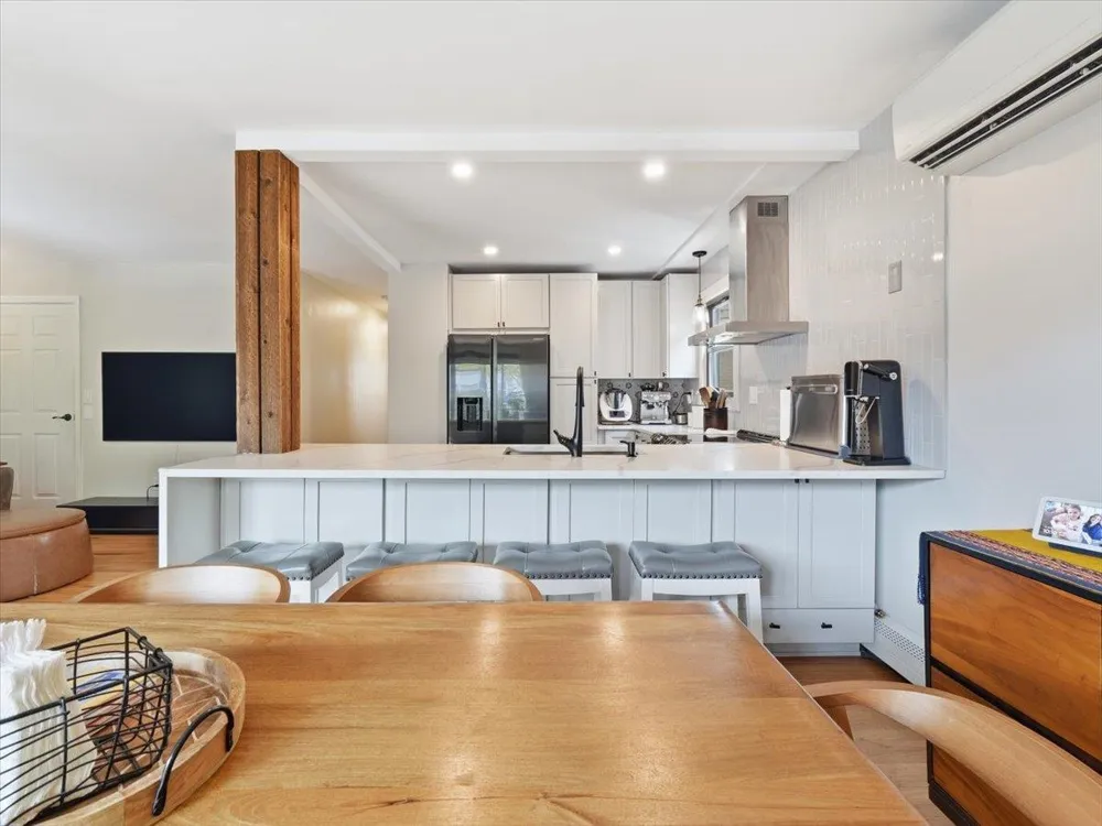 59 HAUXHURST AVE Weehawken, NJ 00786