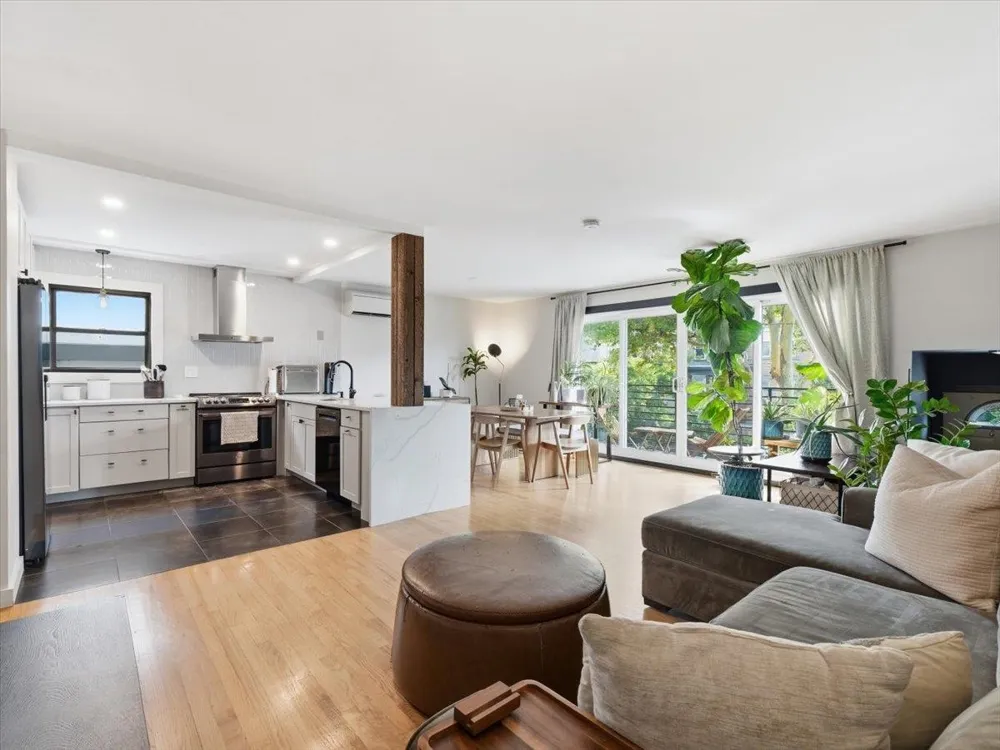 59 HAUXHURST AVE Weehawken, NJ 00786