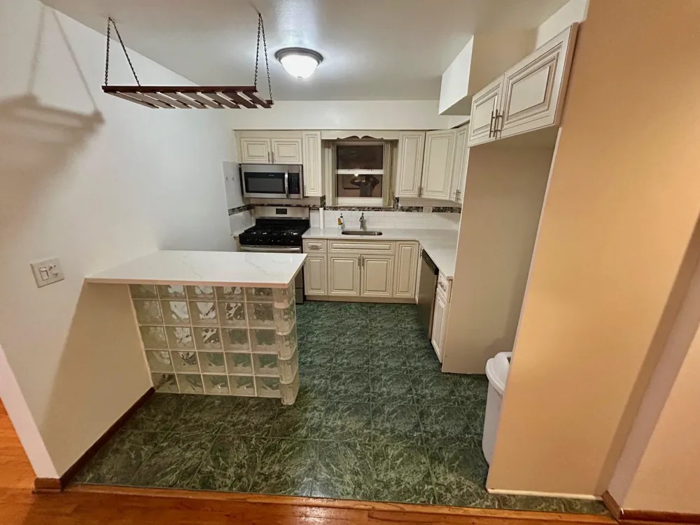 4703 COTTAGE AVE North Bergen, NJ 07047