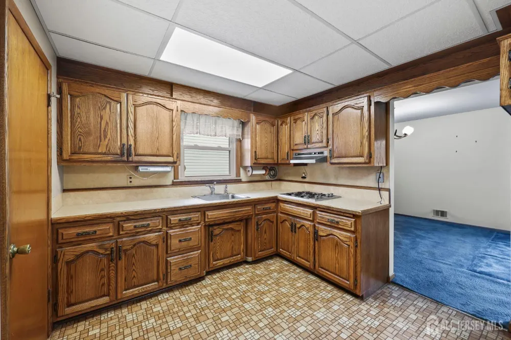 64 Berkley Avenue Colonia, NJ 07067