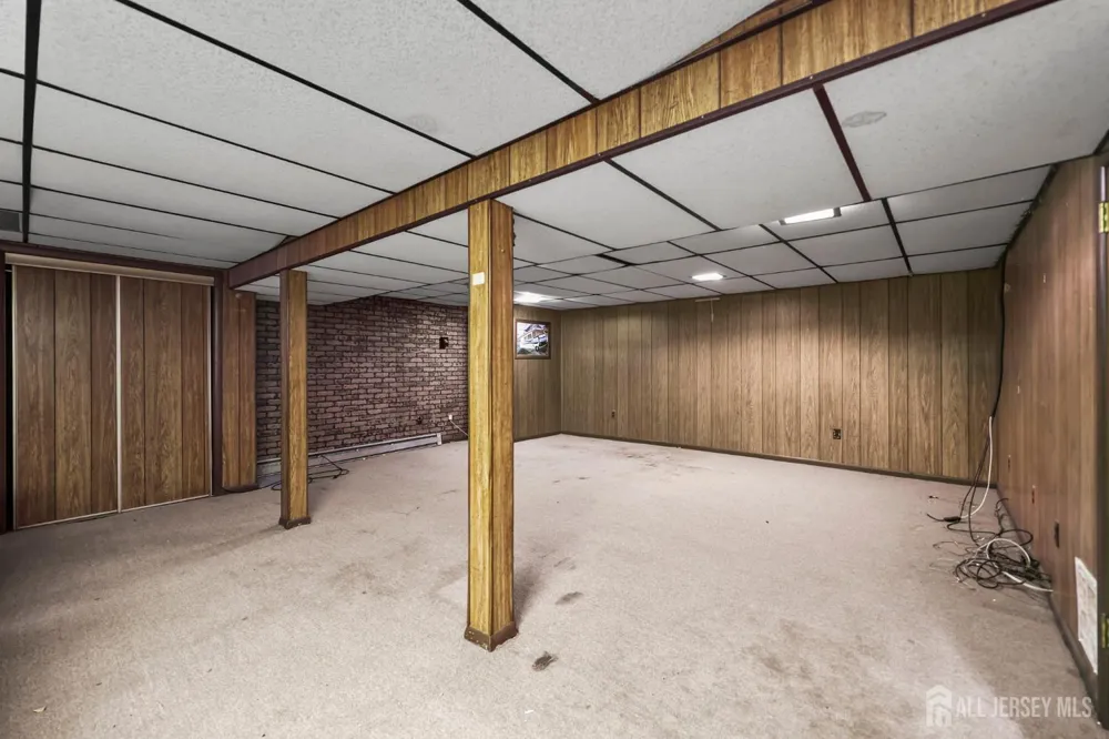 64 Berkley Avenue Colonia, NJ 07067
