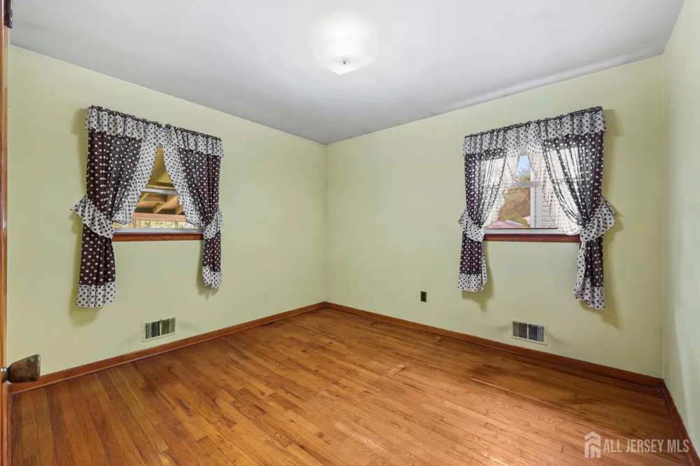 64 Berkley Avenue Colonia, NJ 07067