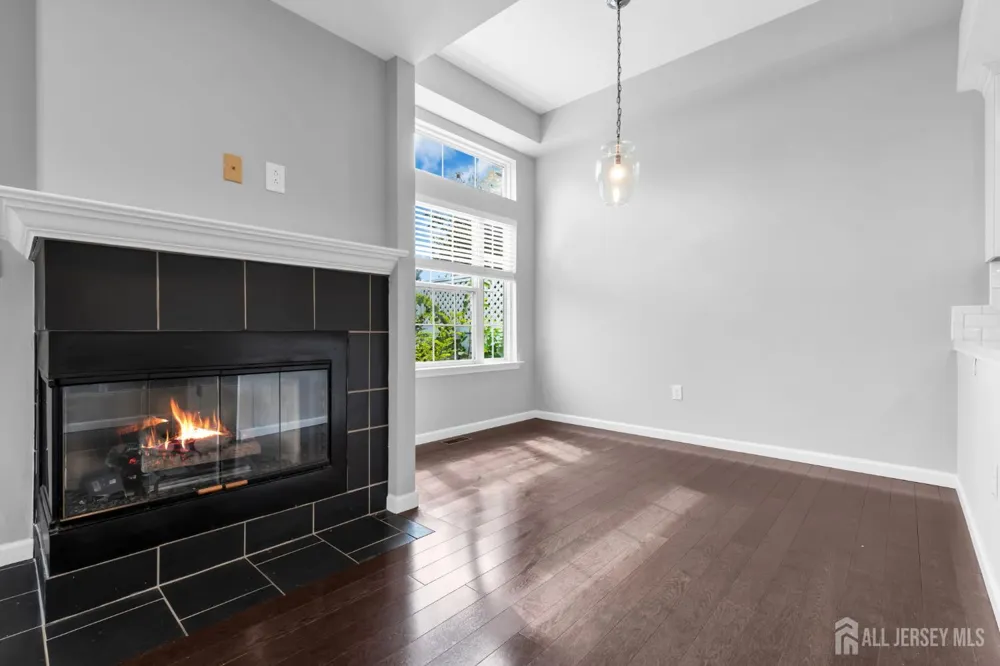 8 Pine Valley Lane Monroe, NJ 08831