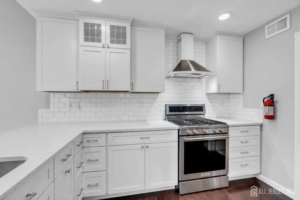 8 Pine Valley Lane Monroe, NJ 08831