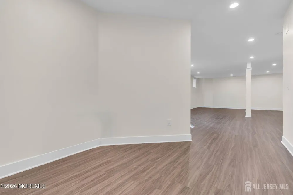 17 Kitchen Avenue Old Bridge, NJ 08857