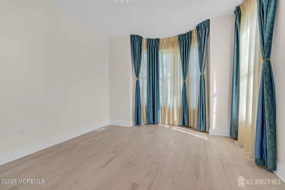 17 Kitchen Avenue Old Bridge, NJ 08857
