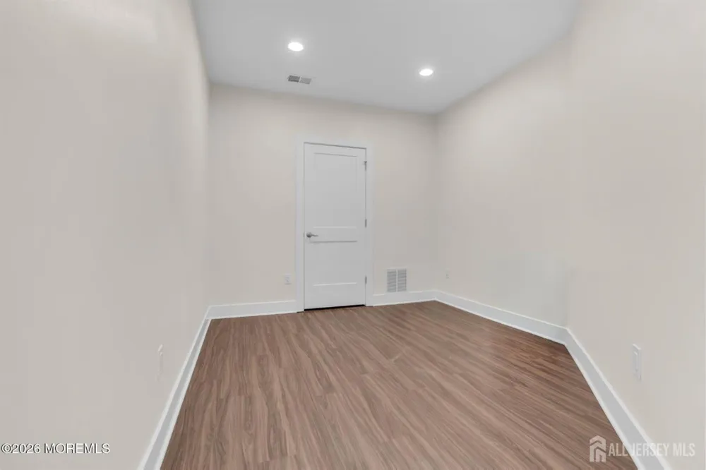 17 Kitchen Avenue Old Bridge, NJ 08857