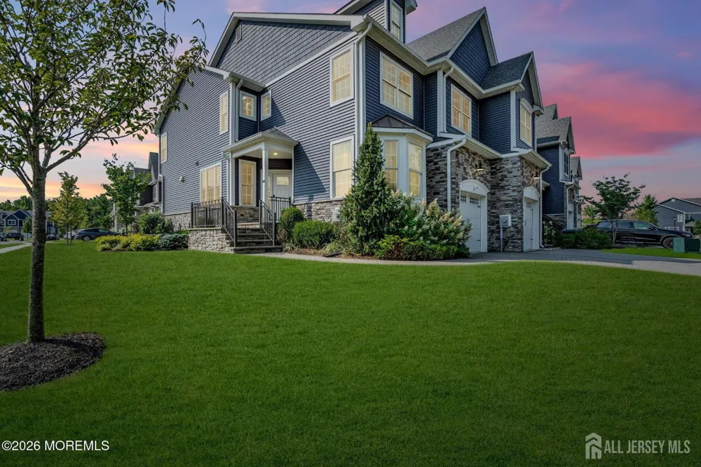 17 Kitchen Avenue Old Bridge, NJ 08857