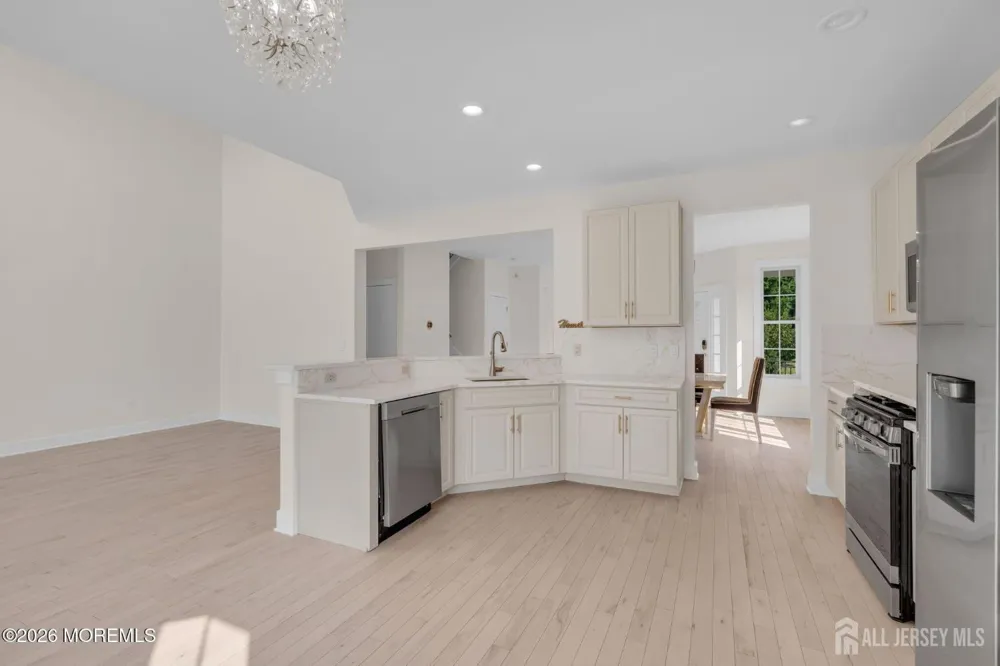 17 Kitchen Avenue Old Bridge, NJ 08857