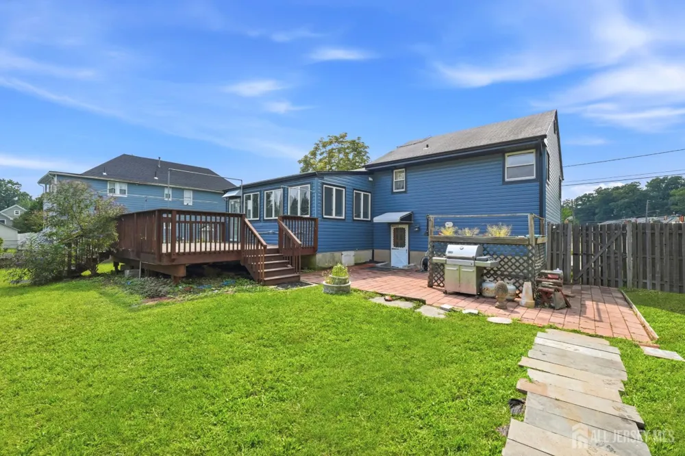23 Vine Street Woodbridge Proper, NJ 08863