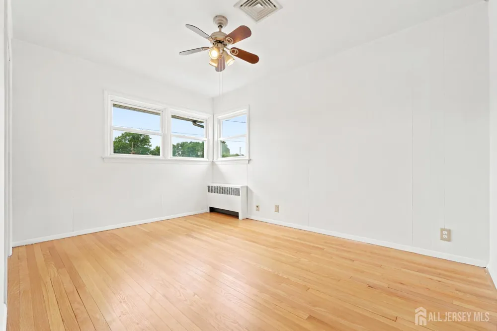 23 Vine Street Woodbridge Proper, NJ 08863