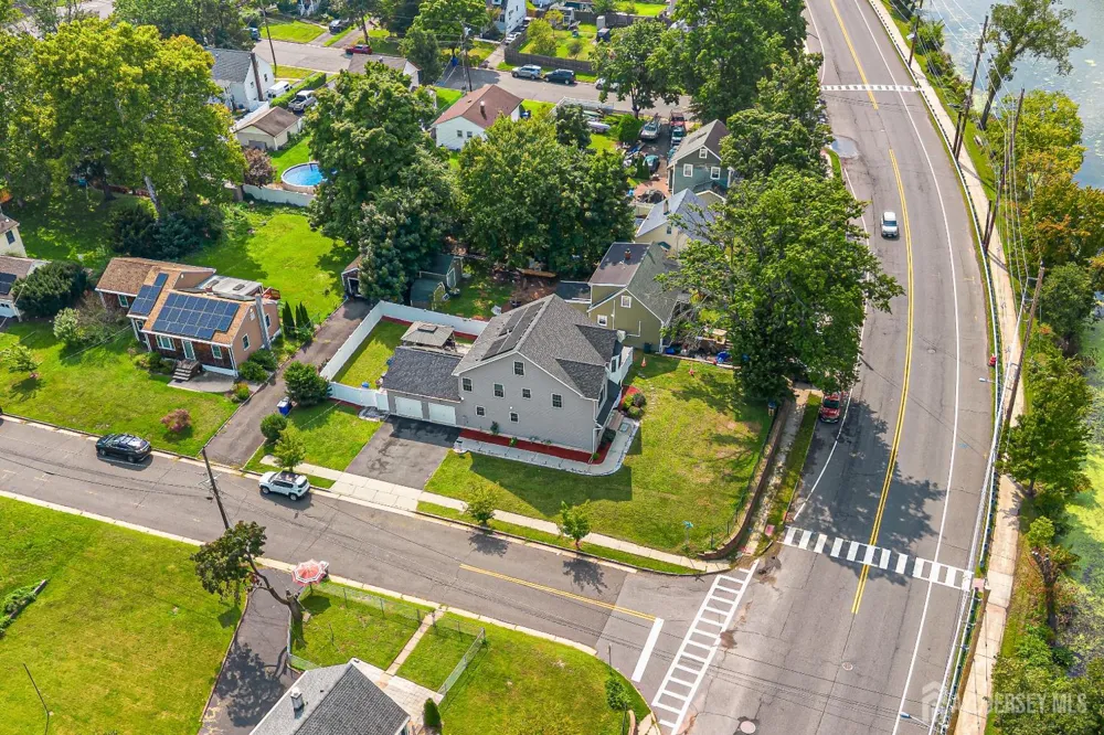 586 Dial Avenue Piscataway, NJ 08854