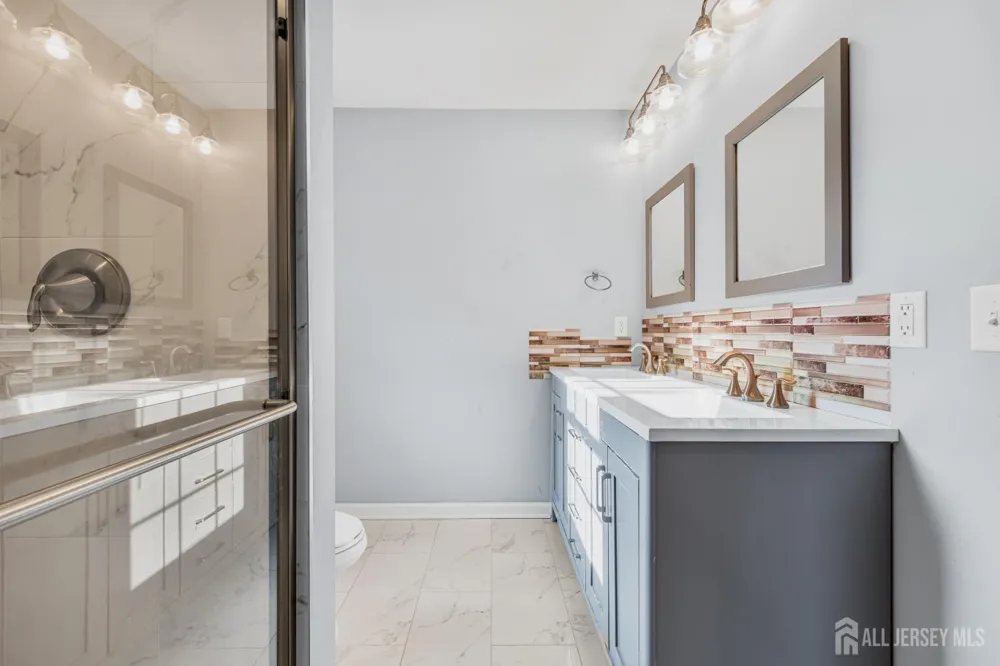 586 Dial Avenue Piscataway, NJ 08854