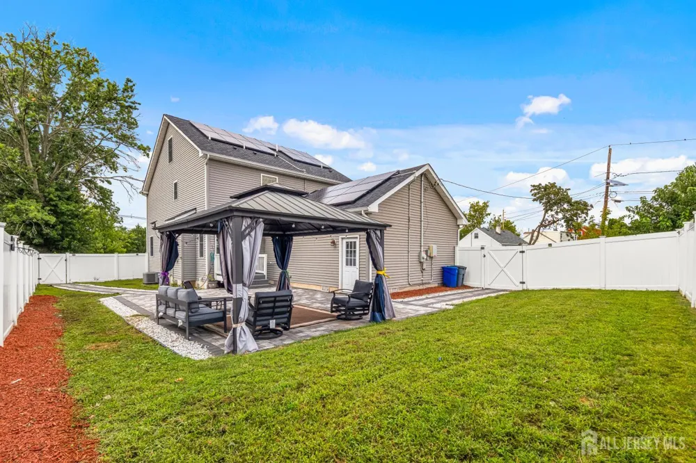586 Dial Avenue Piscataway, NJ 08854