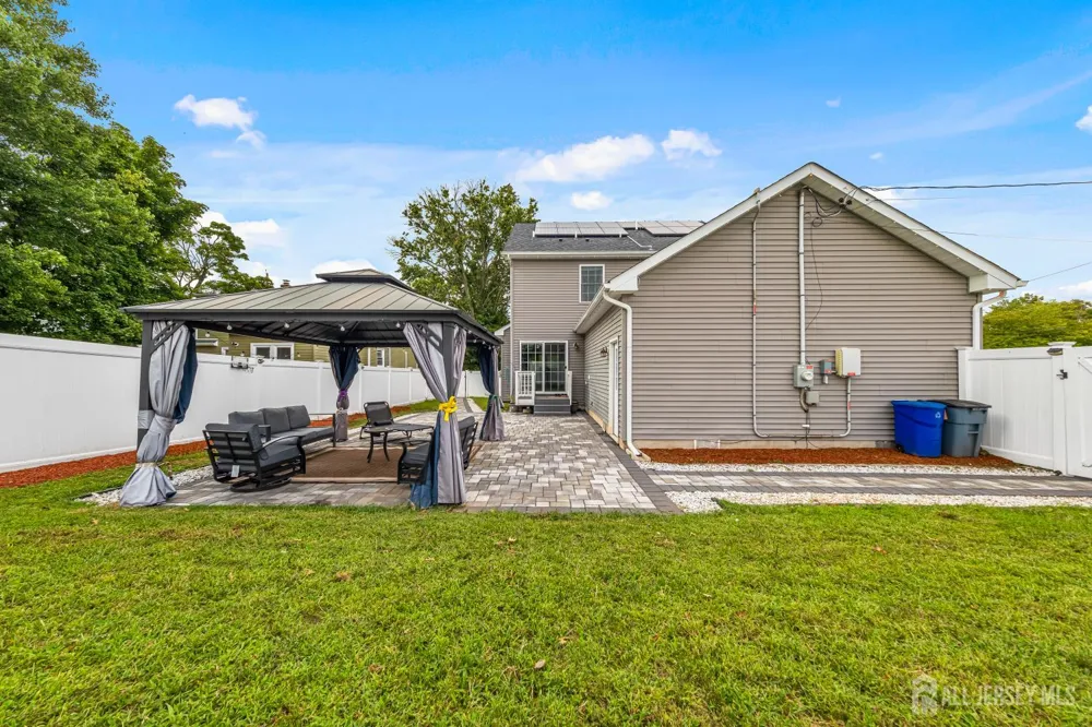 586 Dial Avenue Piscataway, NJ 08854