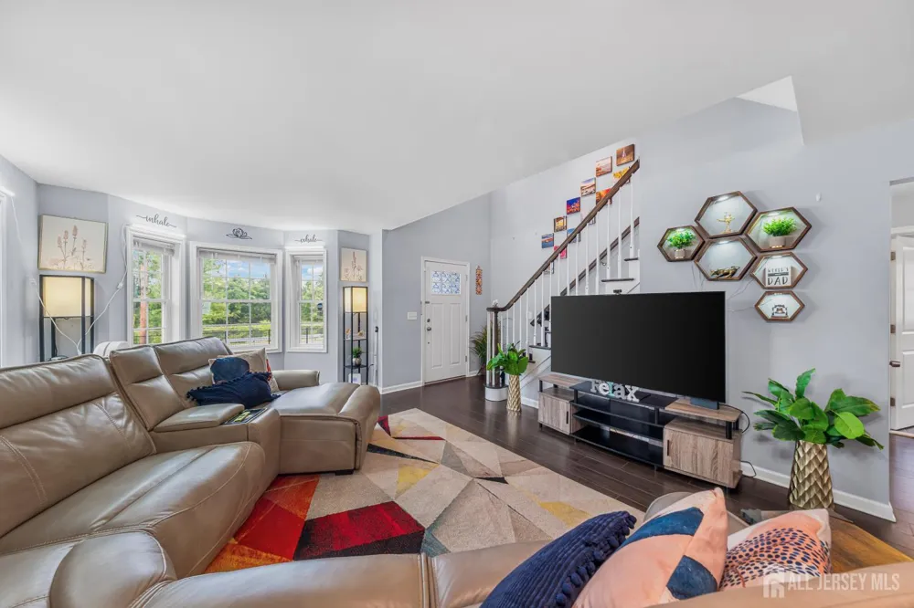 586 Dial Avenue Piscataway, NJ 08854