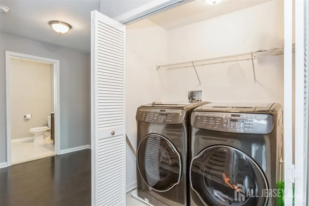 586 Dial Avenue Piscataway, NJ 08854