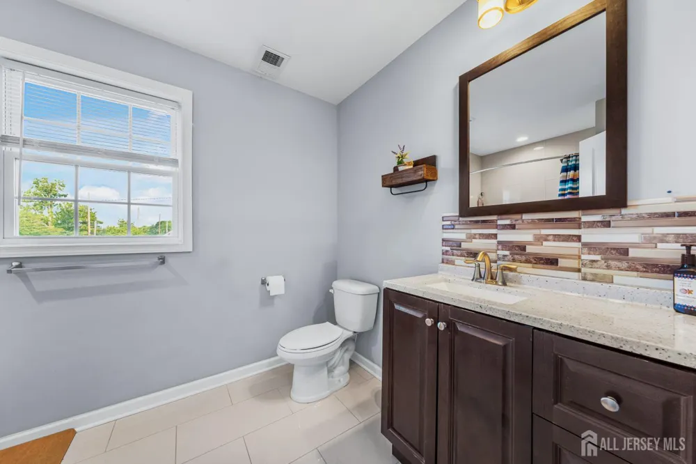 586 Dial Avenue Piscataway, NJ 08854