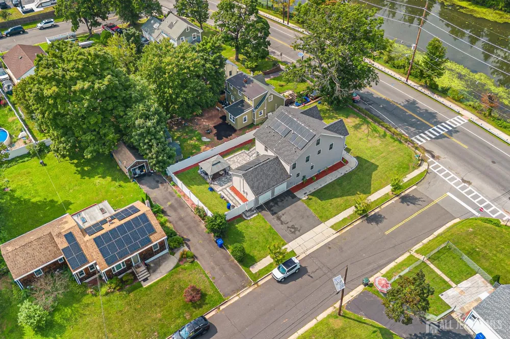 586 Dial Avenue Piscataway, NJ 08854