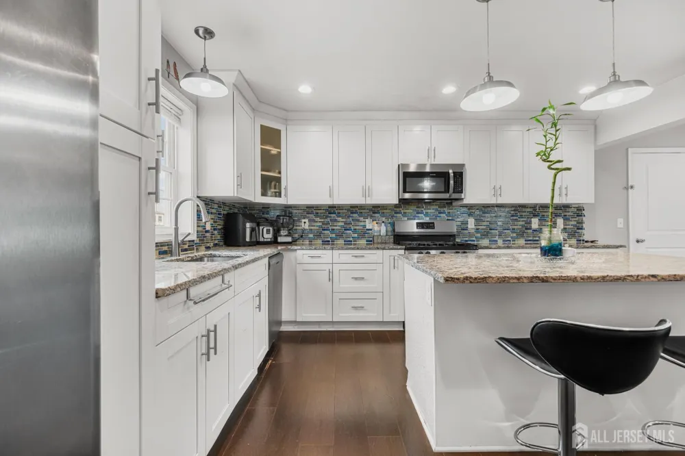 586 Dial Avenue Piscataway, NJ 08854