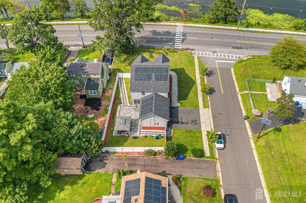 586 Dial Avenue Piscataway, NJ 08854