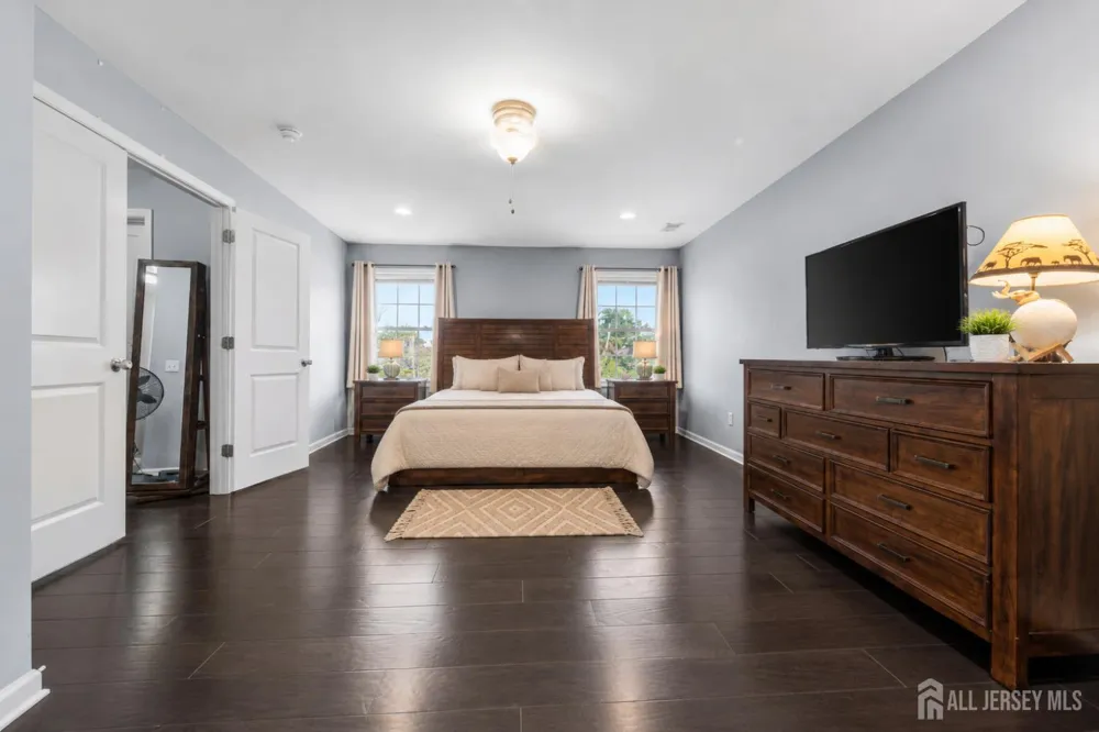 586 Dial Avenue Piscataway, NJ 08854