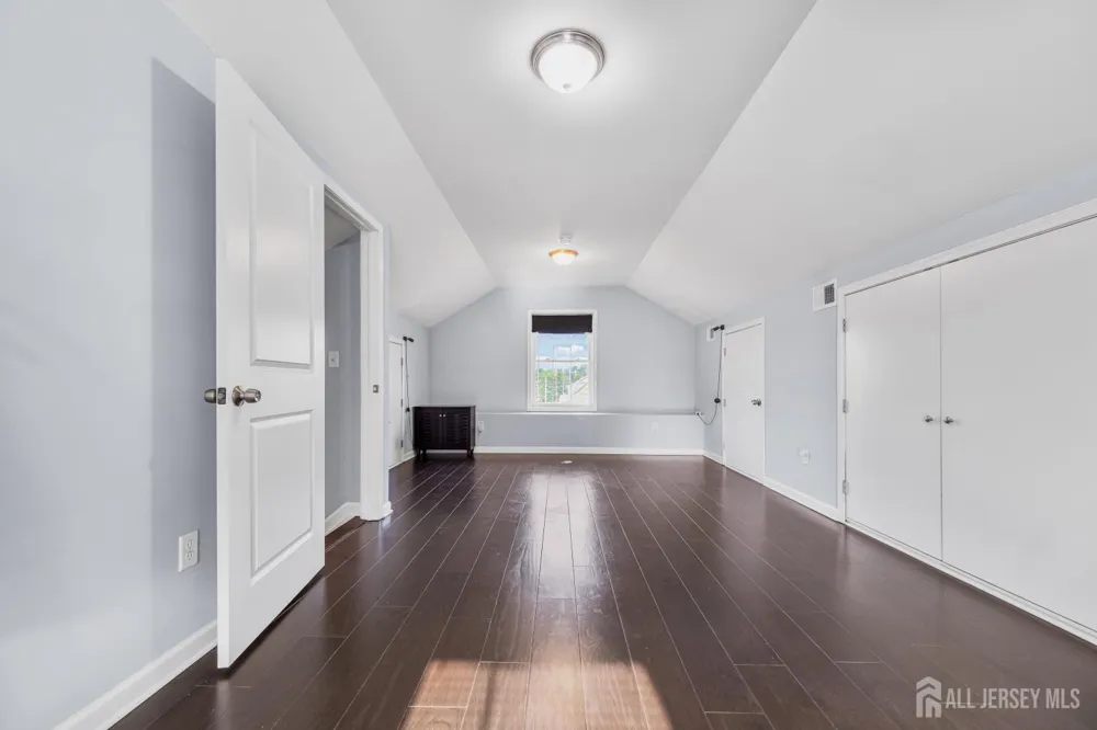 586 Dial Avenue Piscataway, NJ 08854