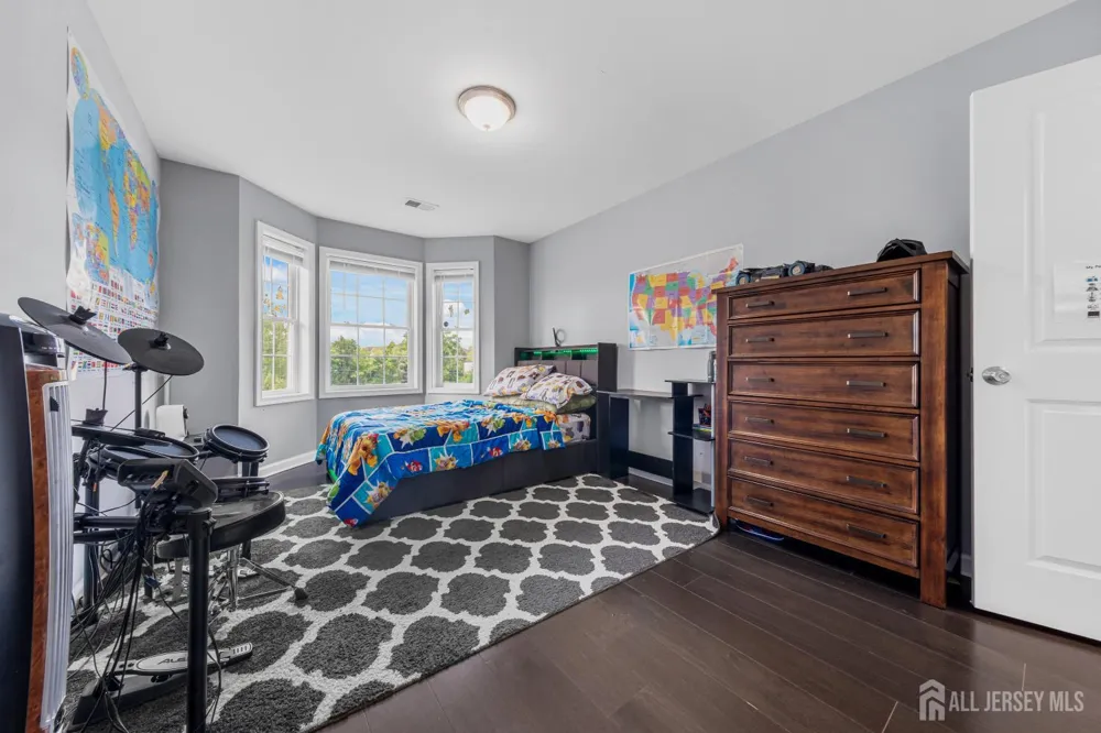 586 Dial Avenue Piscataway, NJ 08854