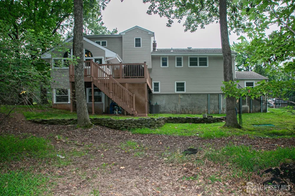 25 Huntington Road Edison, NJ 08820