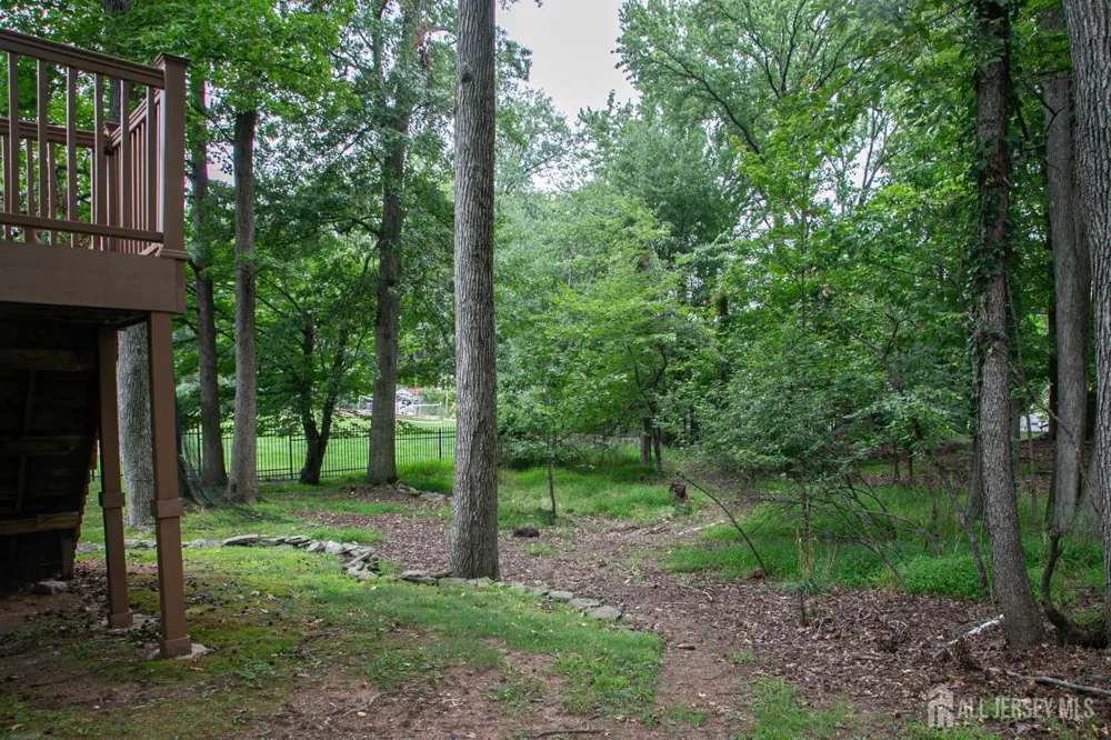 25 Huntington Road Edison, NJ 08820