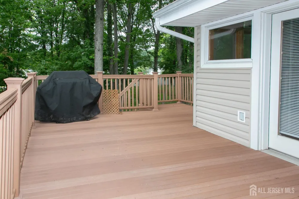 25 Huntington Road Edison, NJ 08820