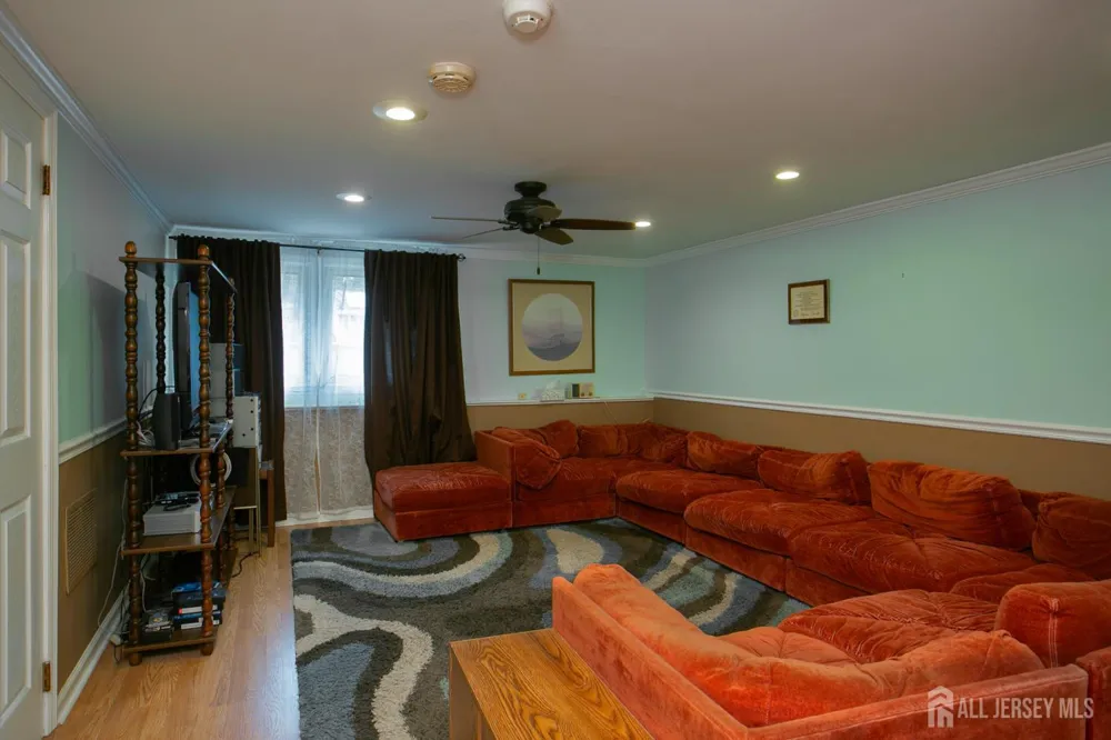 25 Huntington Road Edison, NJ 08820