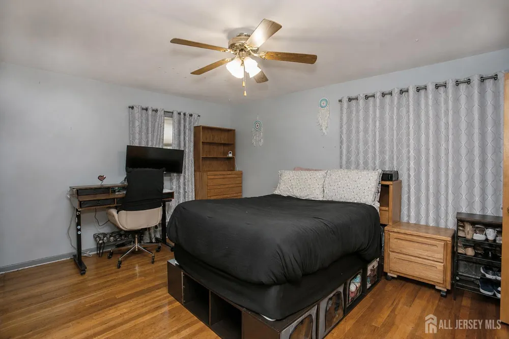 25 Huntington Road Edison, NJ 08820